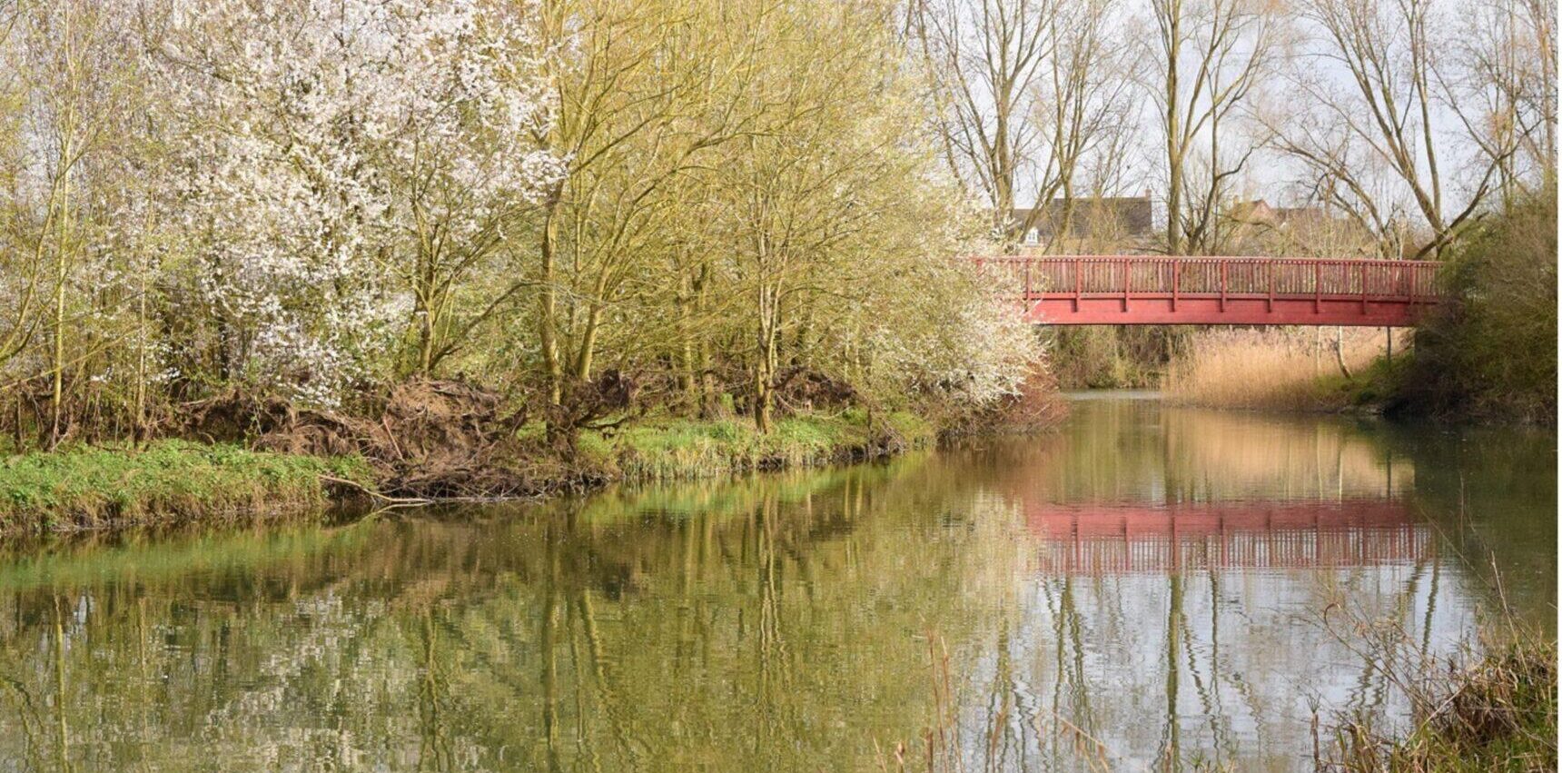 Old Red Bridge at Nene Park Peterborough